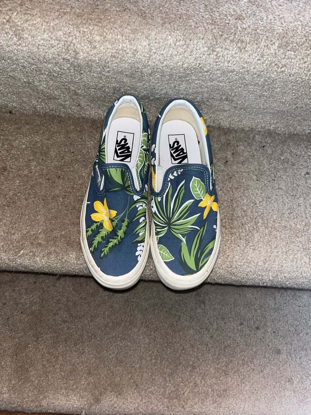 Vans Classic Slip-On Tropical Floral Blue Yellow Men's 6 Women's 7.5